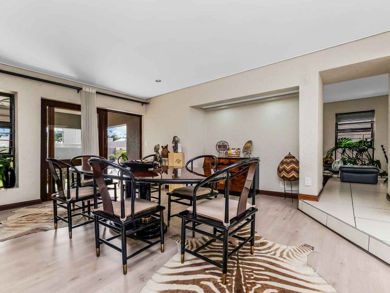 NORTH-FACING, SUNNY LOCK-UP AND GO FOR RENT IN FOURWAYS GARDENS - Photo 4