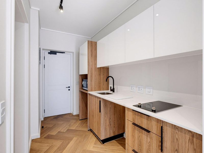 Secure Waterfront Studio Apartment with Stunning Views - Photo 6