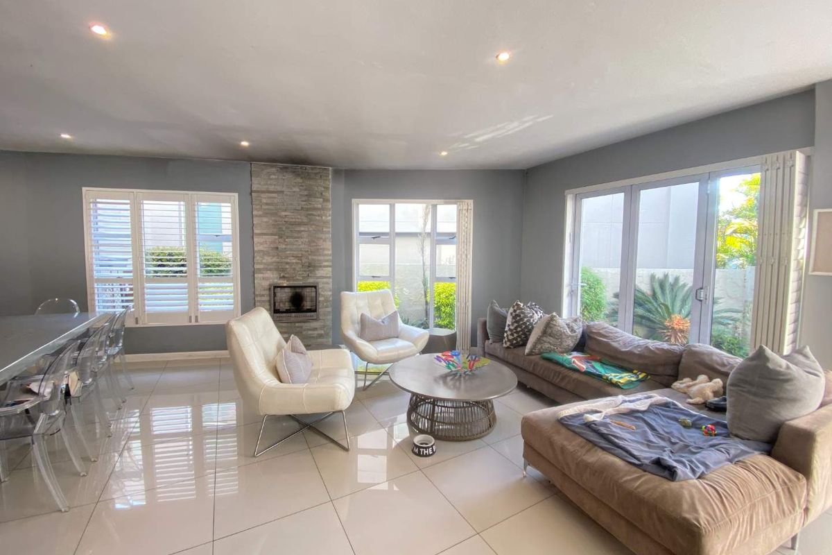 Exclusive Full Title Cluster Living in the Heart of Sandown - Photo 3