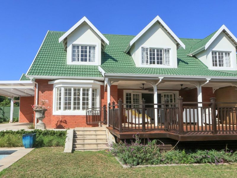 Immaculate, 4 Bedroom Family Home - Photo 2