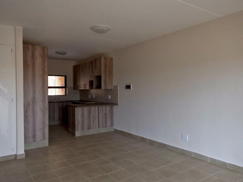 2Bed - Ground Floor Apartment - Photo 2