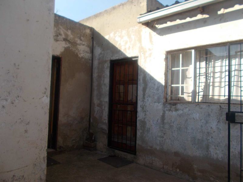 property for sale in a sought - after area - Photo 3