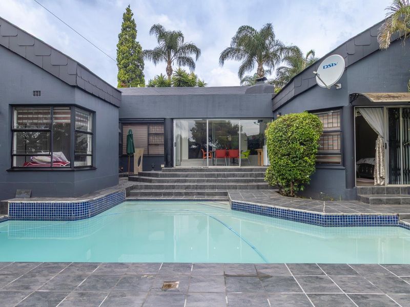 Style, Space & Sophistication – The Perfect Family Haven on a Prime Stand in Little Falls - Photo 4