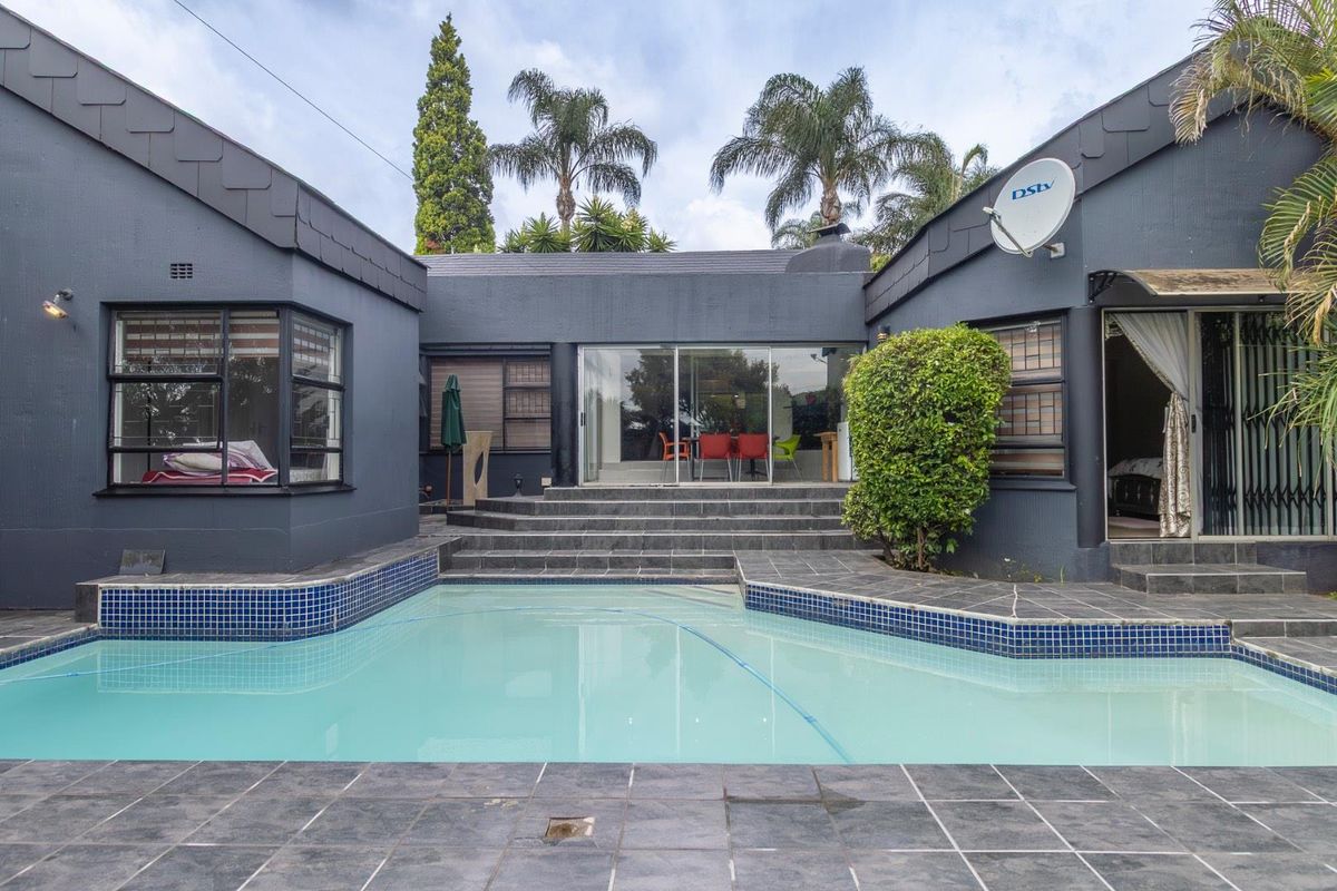 Style, Space & Sophistication – The Perfect Family Haven on a Prime Stand in Little Falls - Photo 4