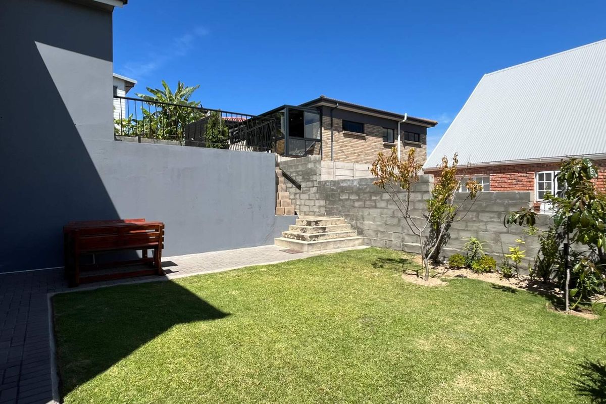 Retreat to Relaxation: Scenic Views & Spacious Living! - Photo 4