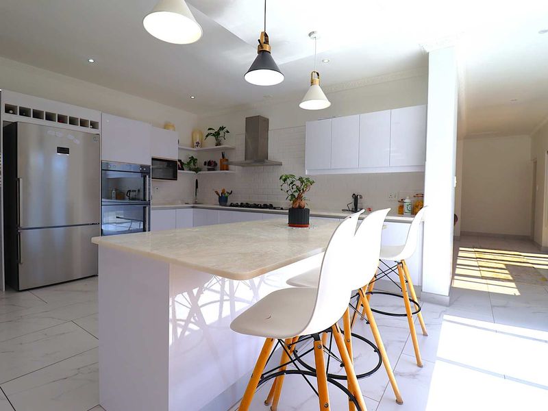 5-Bedroom House with Study Room for sale, Kramersdorf (Swakopmund, Namibia) - Photo 4