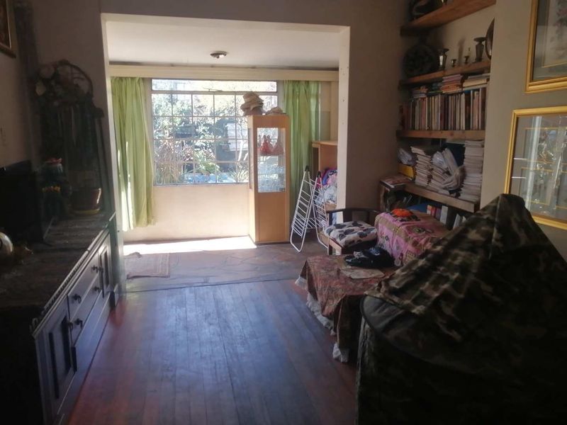 Old Beauty close to The Glen Shopping Centre & Comaro Crossing! - Photo 4