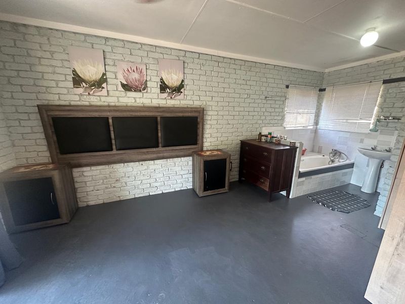 Bushveld Living at Its Best – Unfurnished 2 Bedroom Home to Rent in Escarpia Eco Estate, Kampersrus - Photo 8