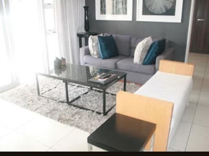 Immaculate fully furnished 2 Bedroom Garden apartment - Photo 6