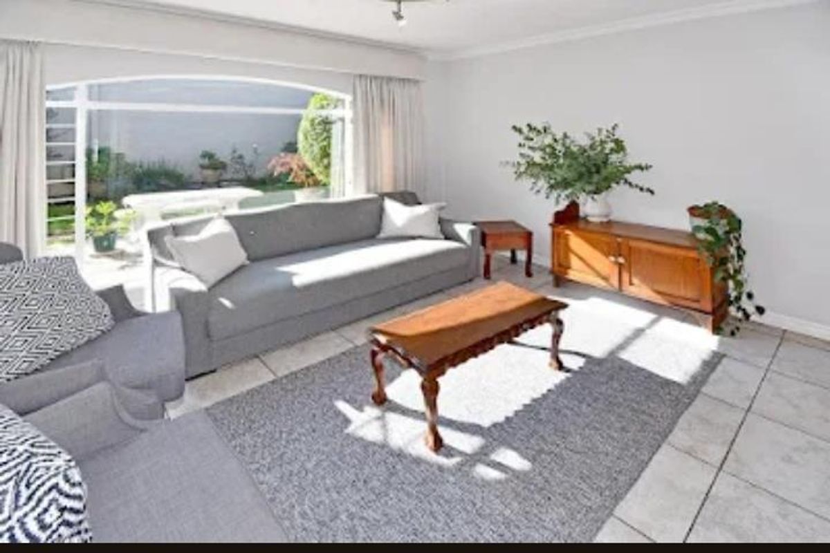 3 Bedroom immaculately renovated townhouse in Borrowdale drive - Photo 4