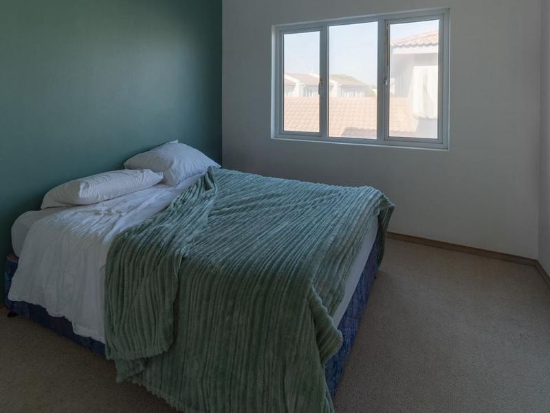 Very spacious 3-bedroom townhouse with 2-bedroom flat - Photo 10