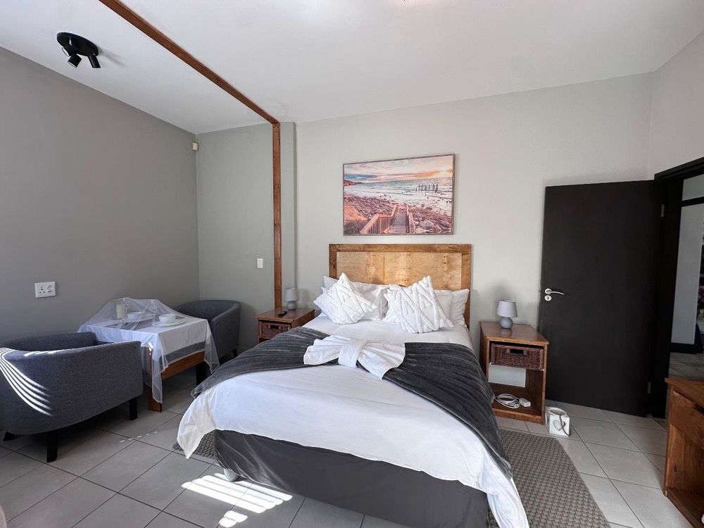 Downstairs room with own entrance from house and outside