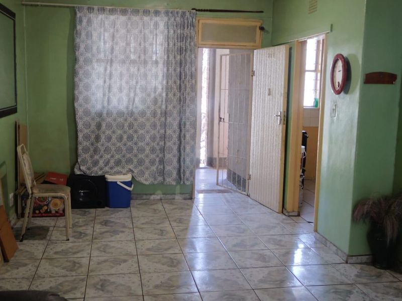 Spacious 2-Bedroom Apartment in Kempton Park CBD - Photo 5