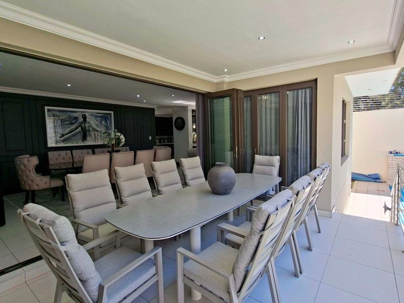 Gorgeous 4 bedroom, 3.5 bathroom Cluster available in Edenburg, Sandton - Photo 9