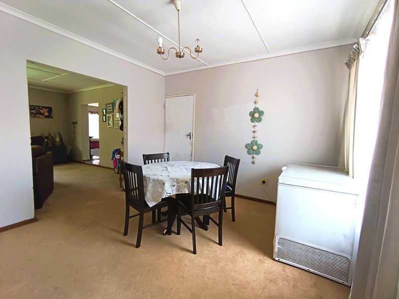 Space, Comfort & Bonus Flat — Close to UFS - Photo 6