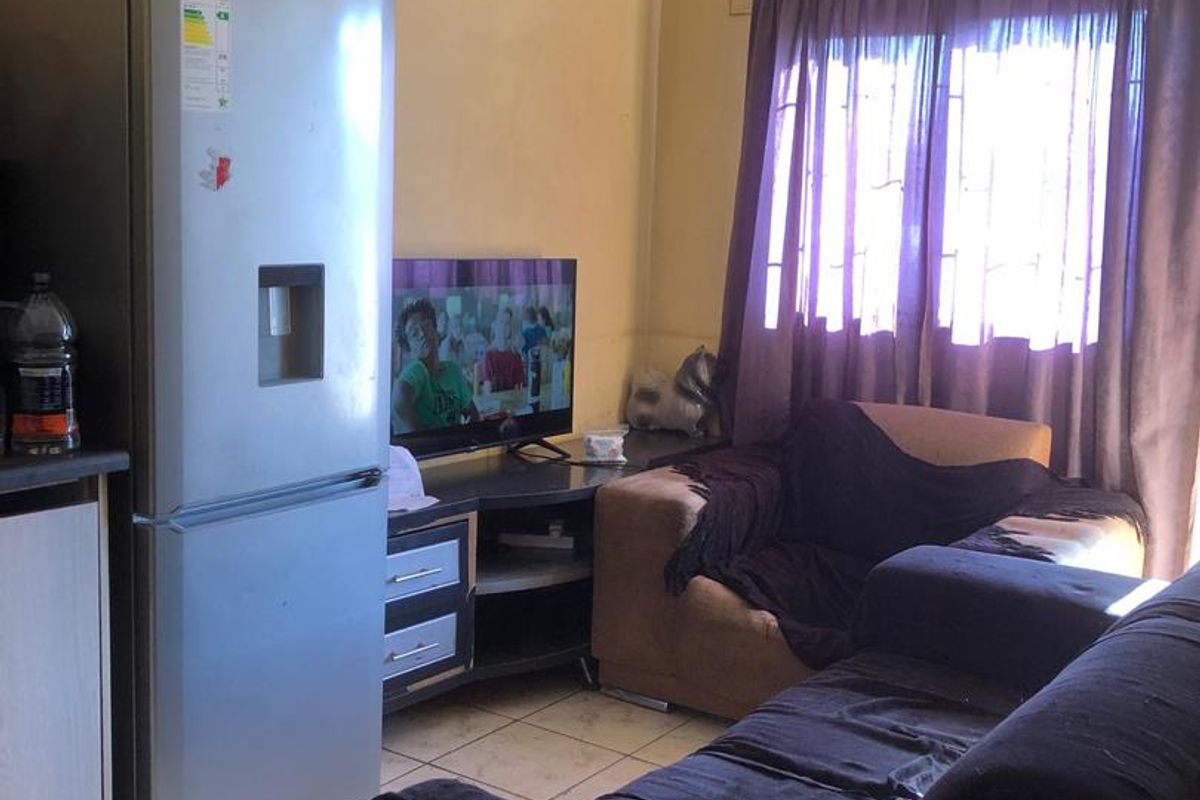 2 bedrooms flat available for sale in Kobi Alexander Complex (Eyuva Village) ,Kuisebmund , Walvis Bay - Photo 2