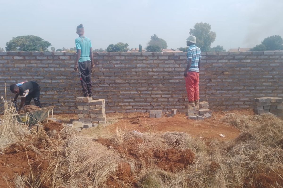 A LAND WITH A STRUCTURE FOR SALE - Photo 3