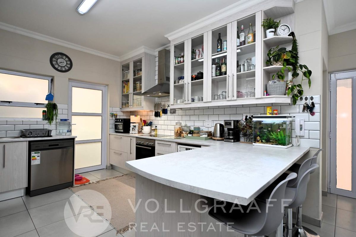 Spacious Three Bedroom Townhouse For Sale in Swakopmund Extension 39 - Photo 2