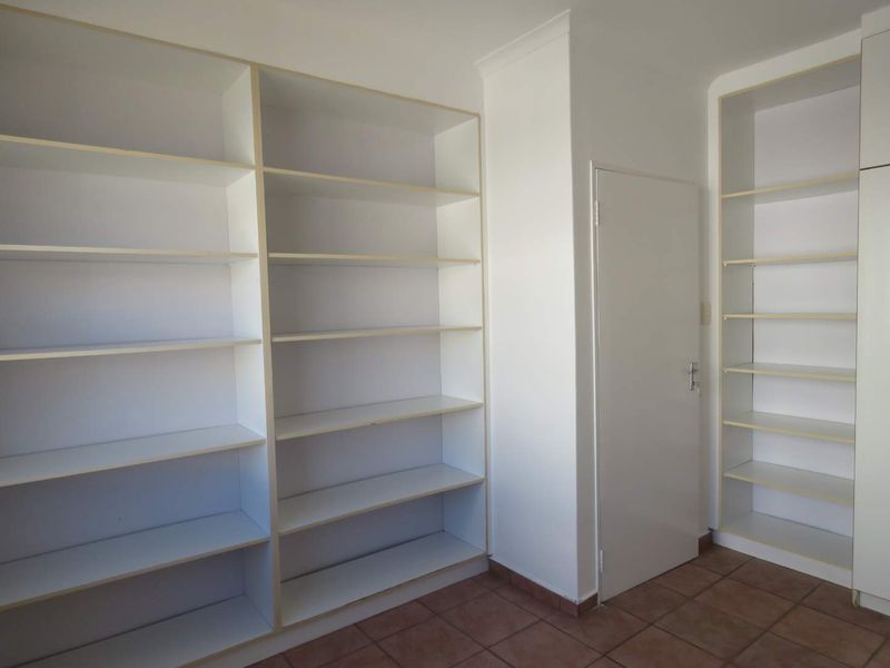 Spacious 4-Bed Unit in Secure Avis Complex – 135m2 of Comfort - Photo 9