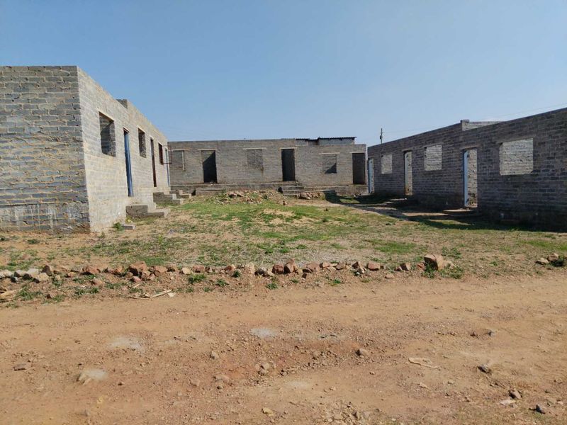 AN INVESTMENT PROPERTY FOR SALE IN BOTLENG EXT 5 - Photo 8