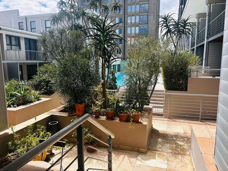 Great to Live in or great To Let Excellent for Airbnb  - Exclusive Mandate -New Listing - Photo 3