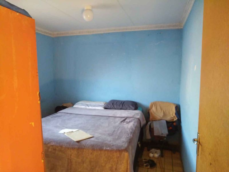 3 bedrooms house for sale in Soshanguve East - Photo 6