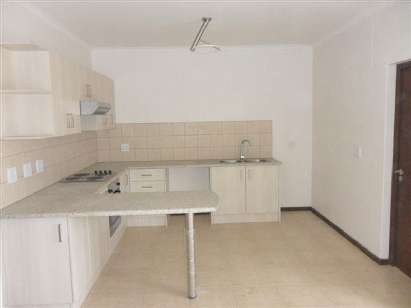 Lock up and Go in Secure Complex! - Photo 3