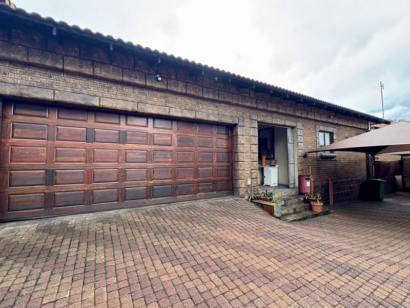 🏡 Stunning Family Home in Prime Aerorand Location - Priced to Sell! - Photo 1
