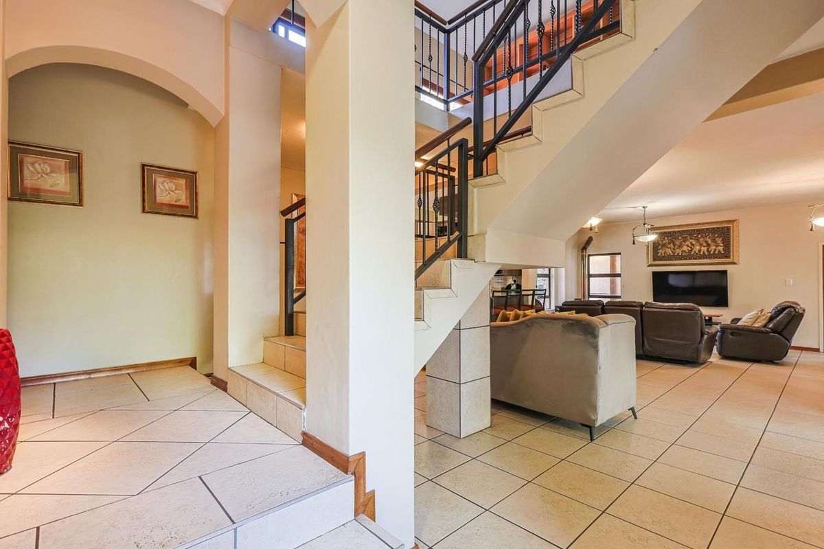 4 Bedroom for Sale - Photo 3