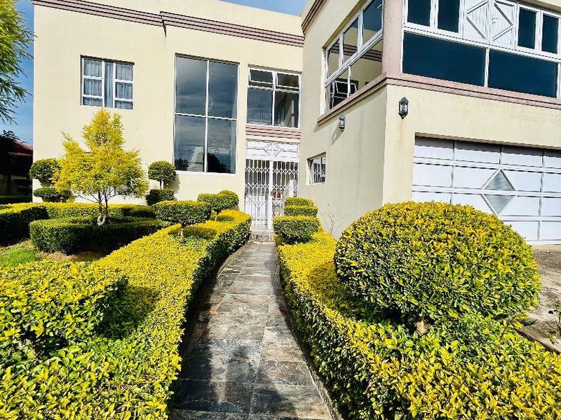 4 bedroom house with flat for sale. - Photo 3