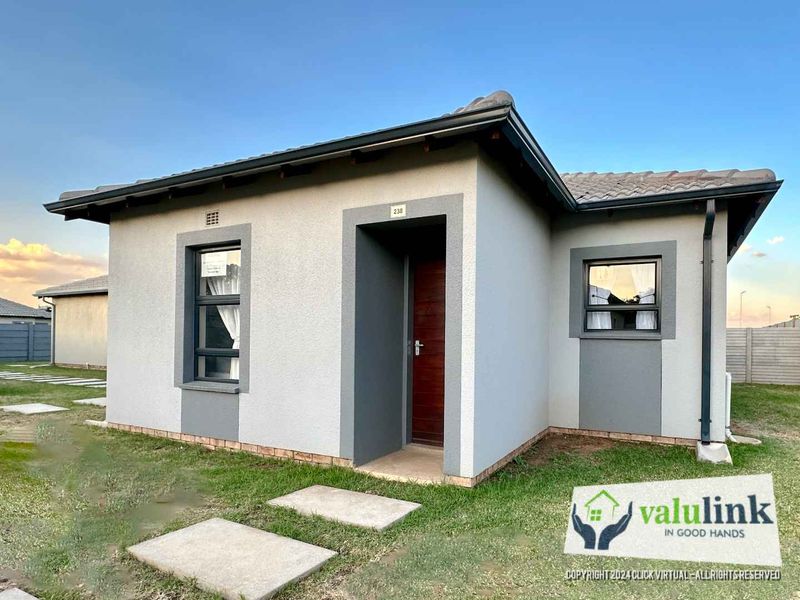 NEW MODDER R 820 600! 3 beds and 2 baths ! - Photo 5