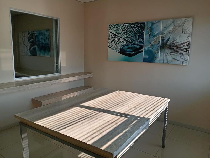 90SQM PRESTIGE OFFICE TO LET-High foot Traffic Corner - Photo 7