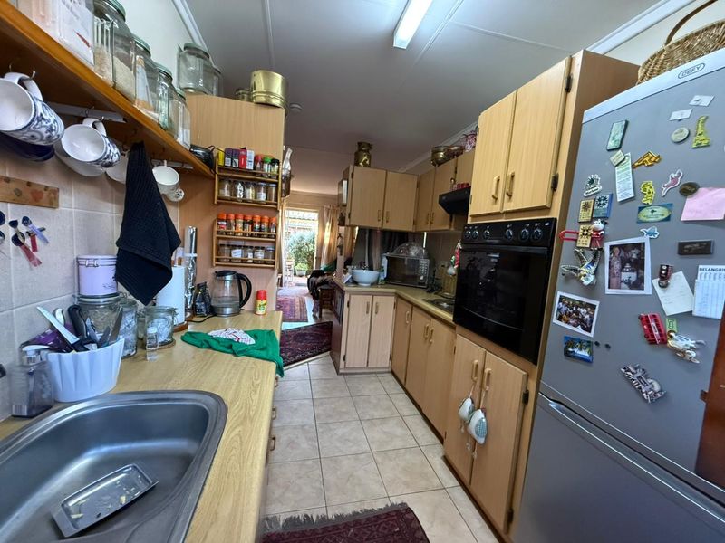 Charming 2-Bedroom Unit For Sale in Secure Retirement Village - Photo 10