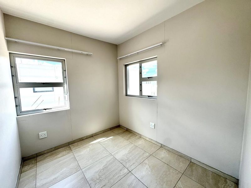 4 Bedroom House For Sale - Photo 10