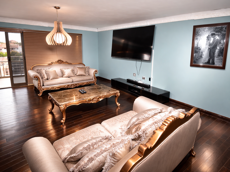 Spacious Modern Home - Photo 5