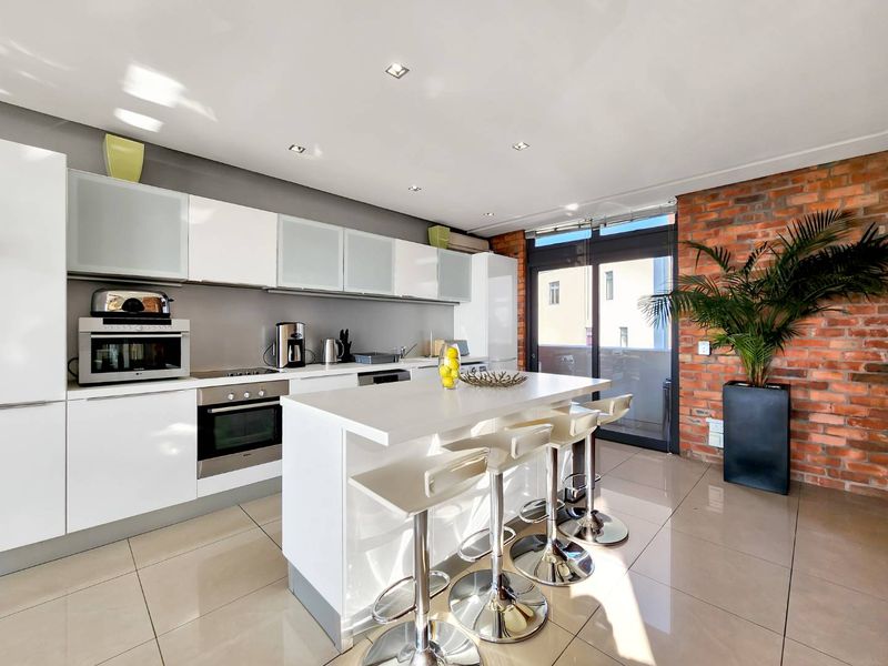 Industrial Chic Penthouse with private roof terrace - Photo 6