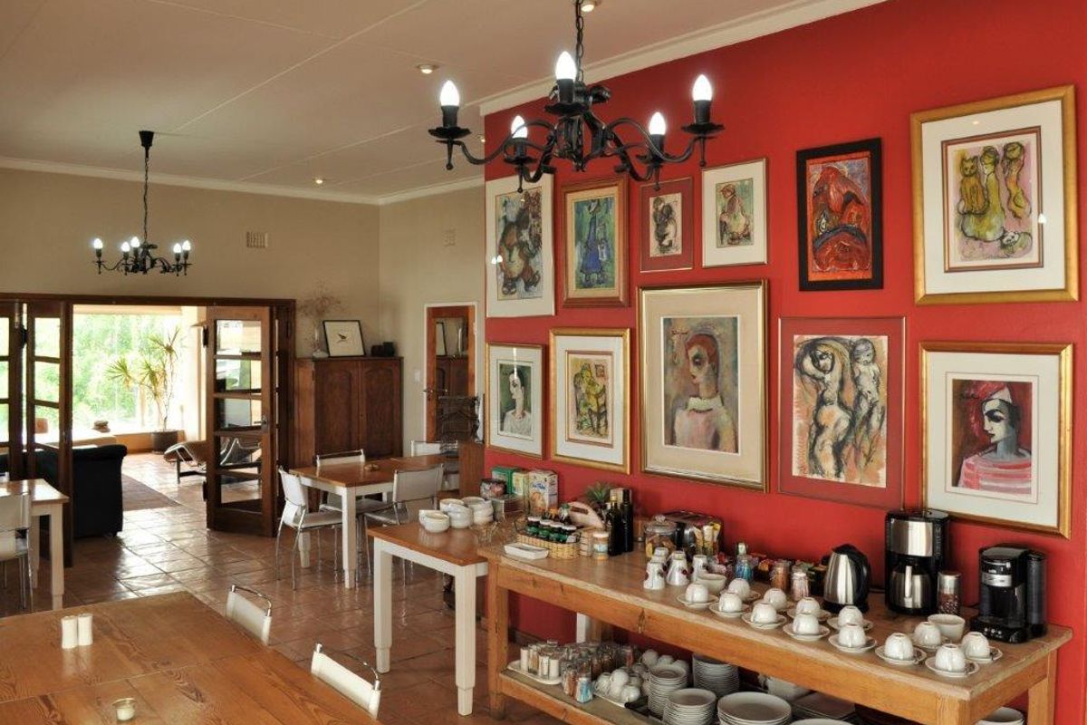 FOR SALE - MODERN GUESTHOUSE IN WINDHOEK, NAMIBIA - Photo 5