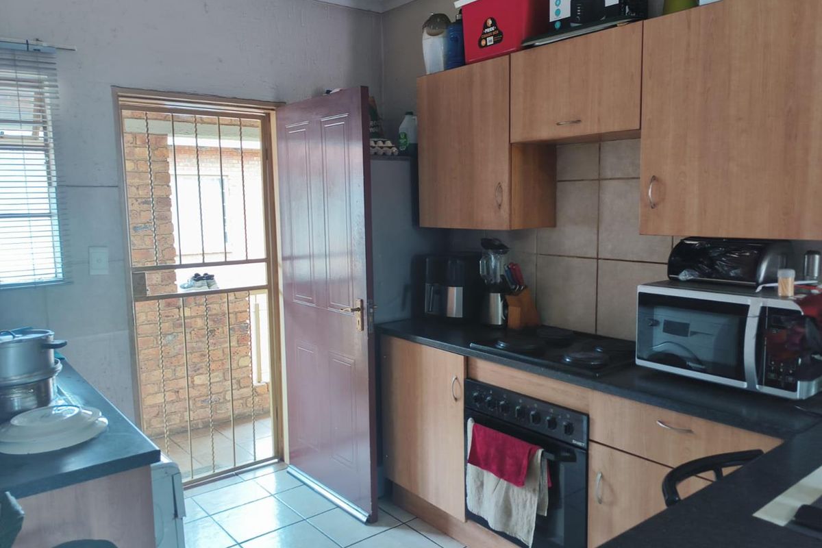 2 beds-2nd floor, great Complex! - Photo 2