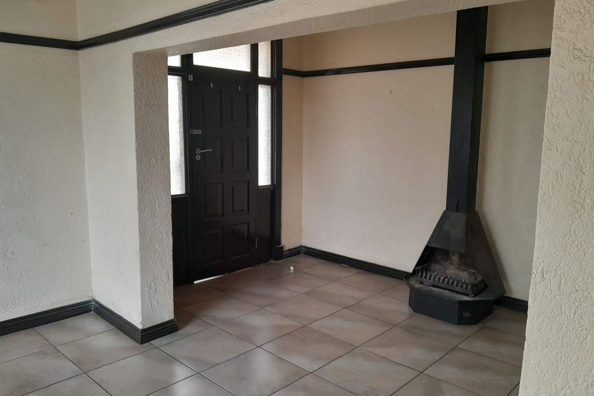 Well situated Family Home in Florentia Albetton - Photo 3