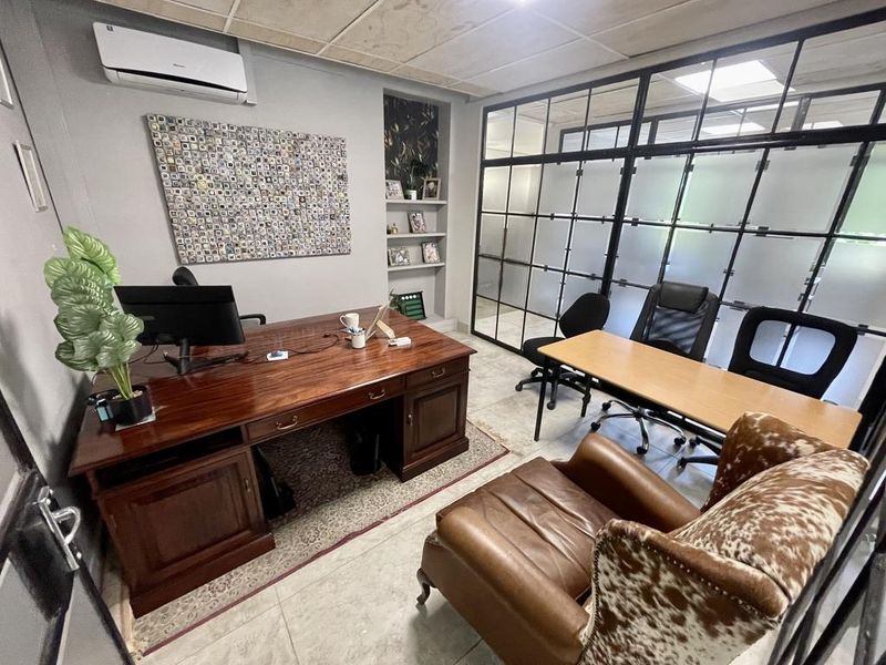 Hendra - 300m2 A-Grade Commercial Office for Sale – La Lucia - Photo 2