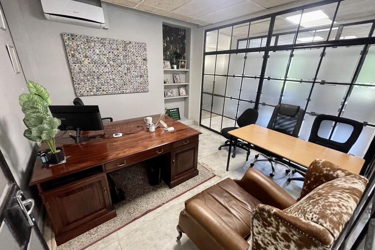 Hendra - 300m2 A-Grade Commercial Office for Sale – La Lucia - Photo 2