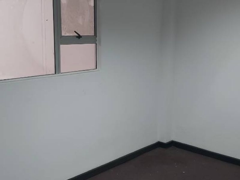 Warehouse/Distribution/manufacturing facility to let in Sidwell. - Photo 9