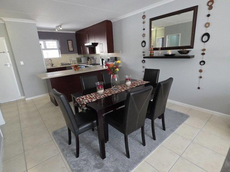 STUPENDOUS FULLY FURNISHED  2 BED  2 BATH APARTMENT - Photo 8