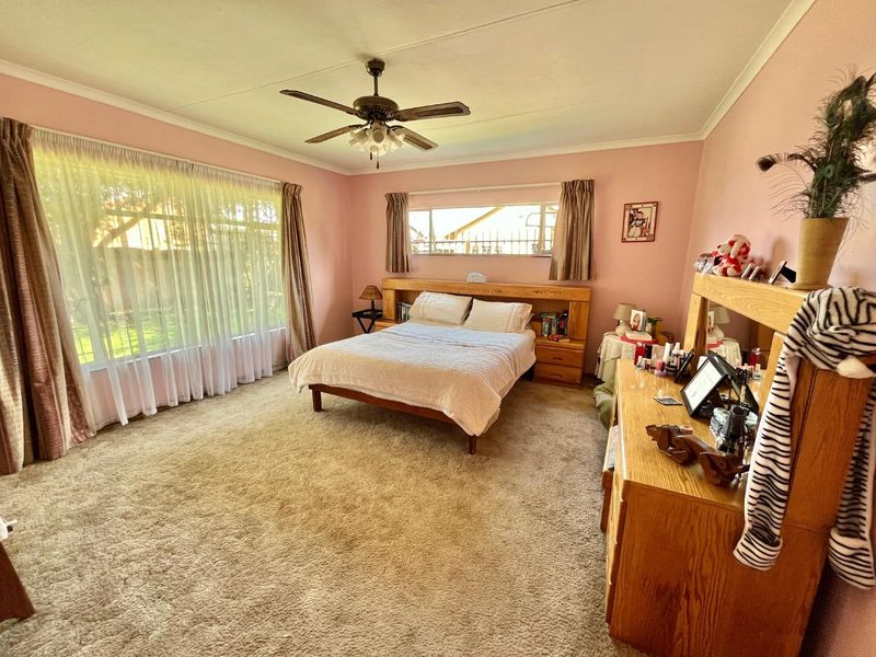 Three bedroom house ready to move in, in van Dyk Park - Photo 8