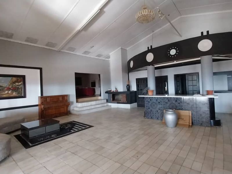 Commercial - Conference/ Accommodation/ Rehabilitation Centre - Photo 2