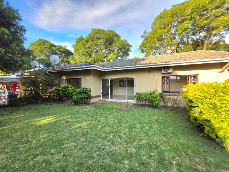 Affordable 2 Bedroom Townhouse for Sale in Everwood Estate, Waterfall – Pet-Friendly with Garden & Garage - Photo 2