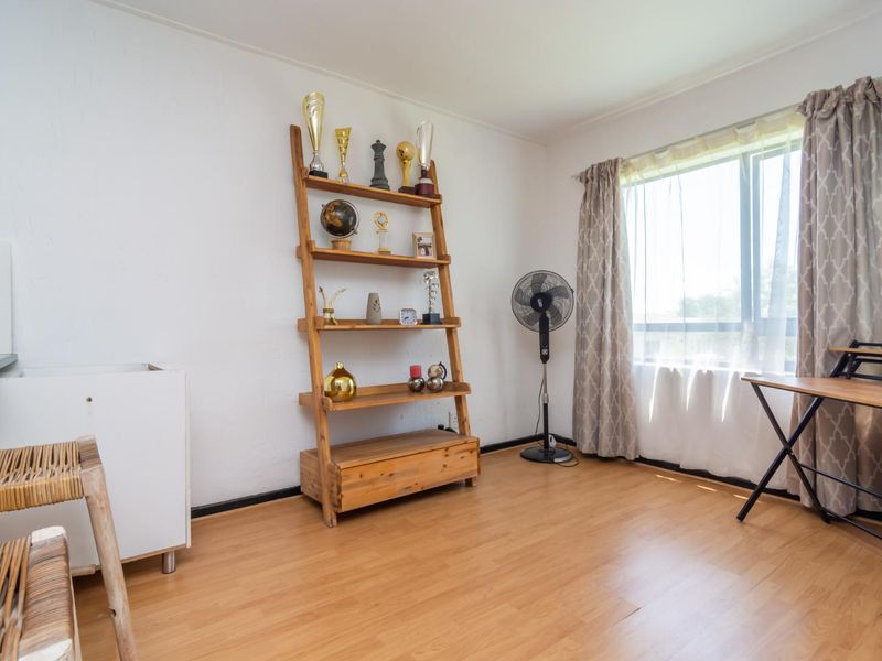 Elegant estate living- secure, scenic, and stylish - Photo 8