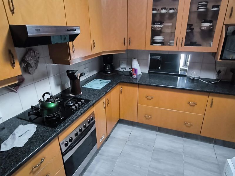 GRANNY FLAT! and Great Position! - Photo 8