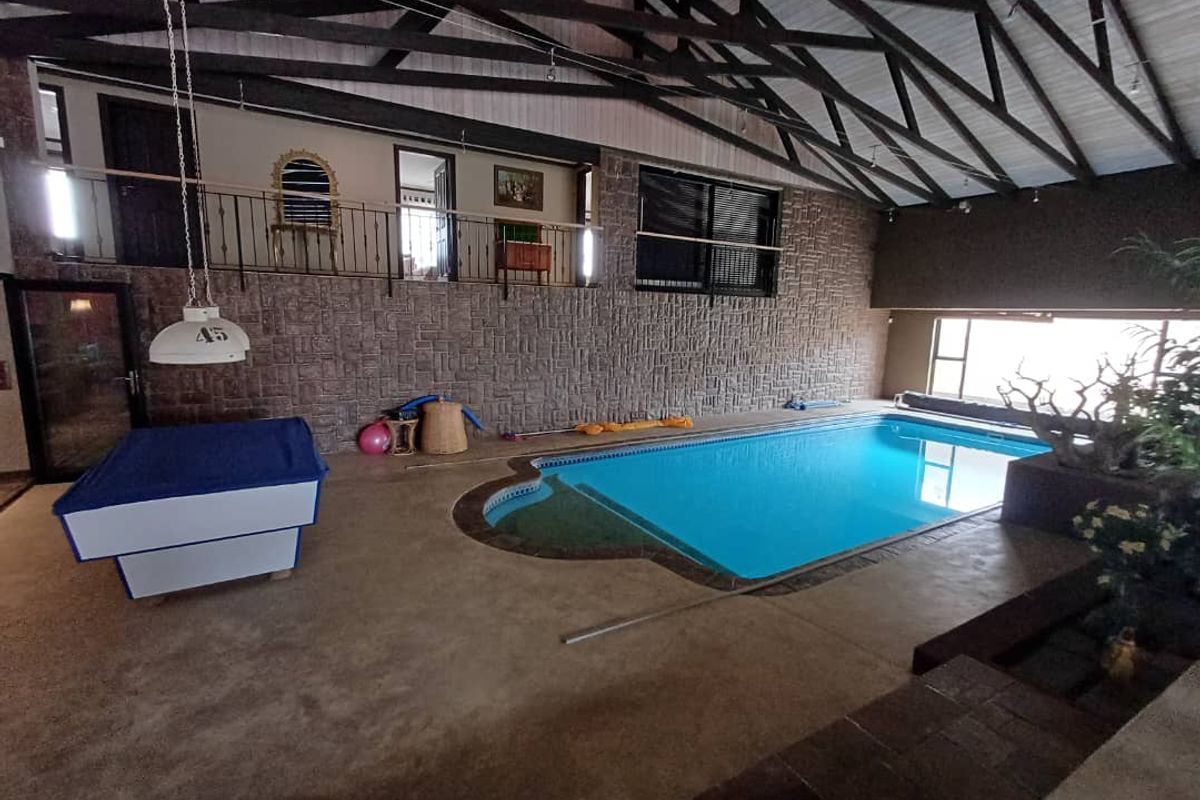 Immaculate and Classy... - Photo 5