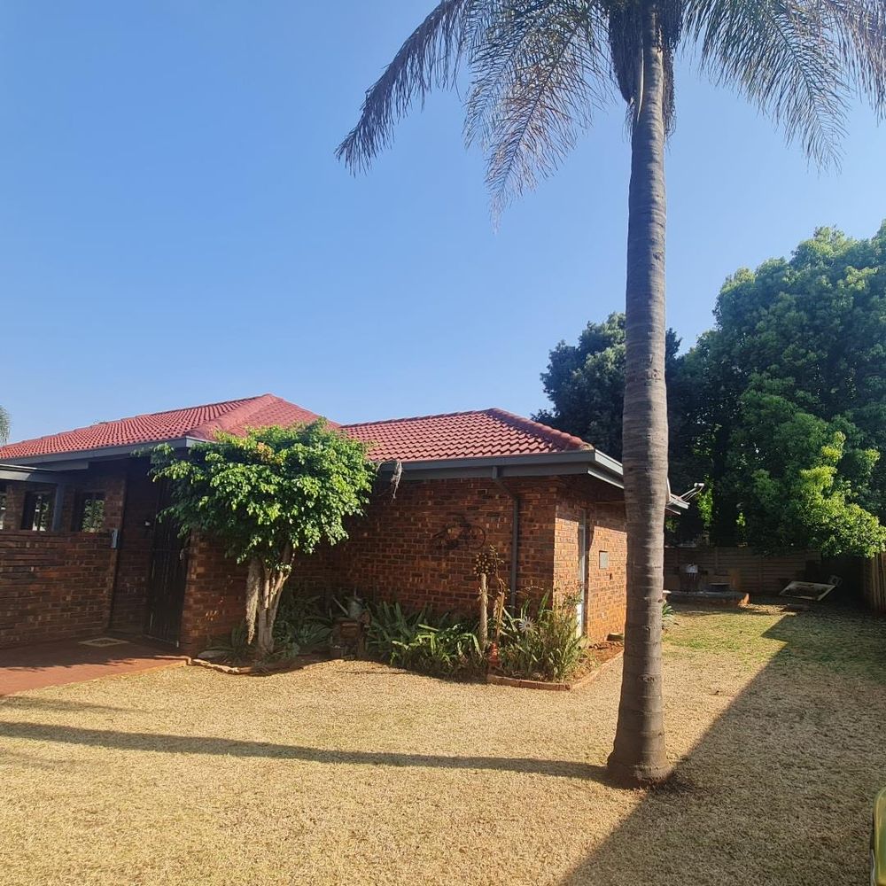 Front garden entrance